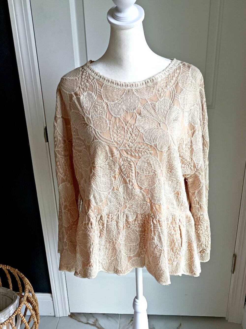 NEW! ANTHRO'S SOLITAIRE EMBROIDERED BOHO BLOUSE SZ L